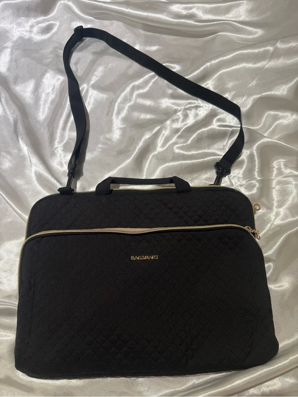 BAGSMART Quilted Laptop Bag with Shoulder Strap